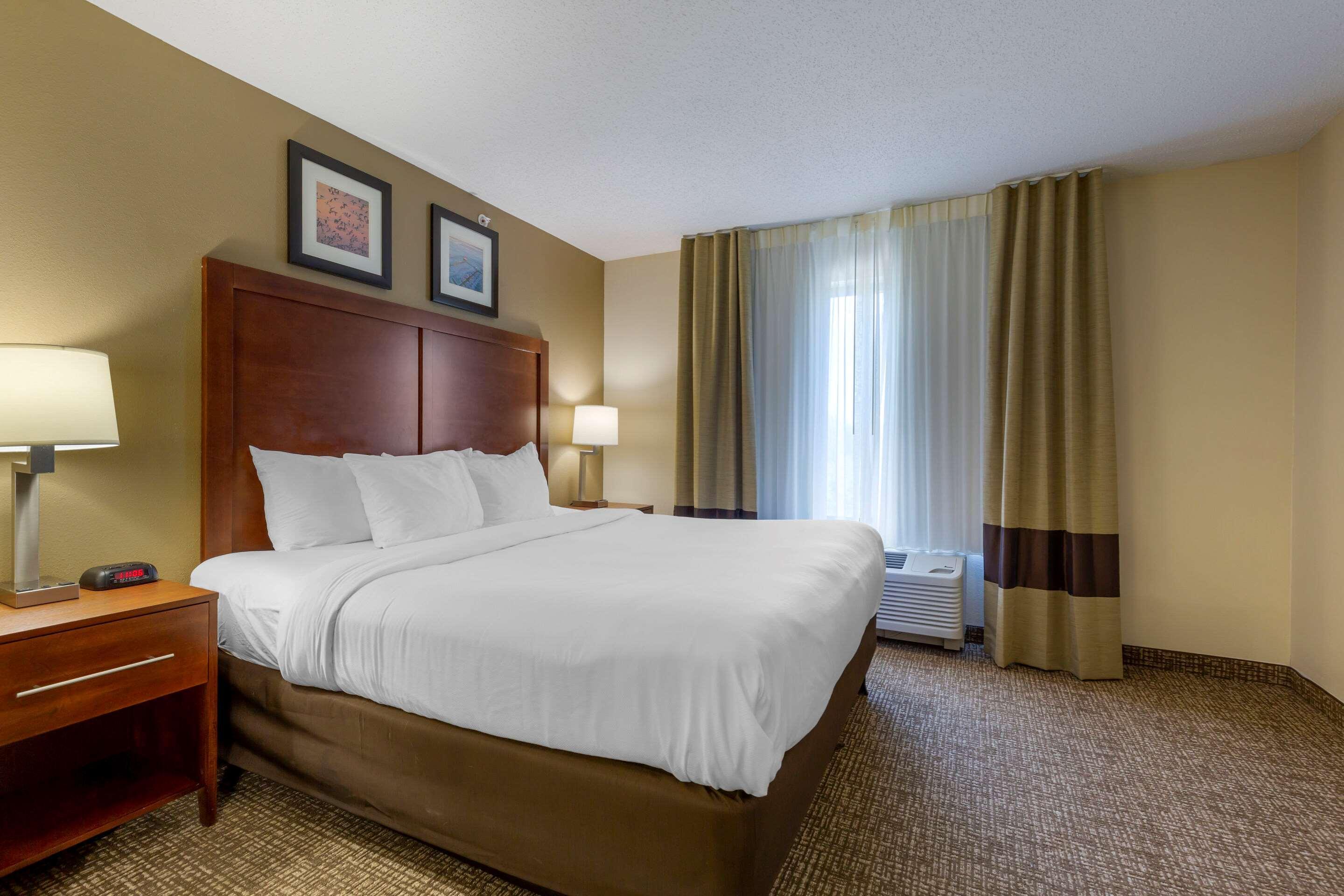 Comfort Inn & Suites Cambridge Exterior foto