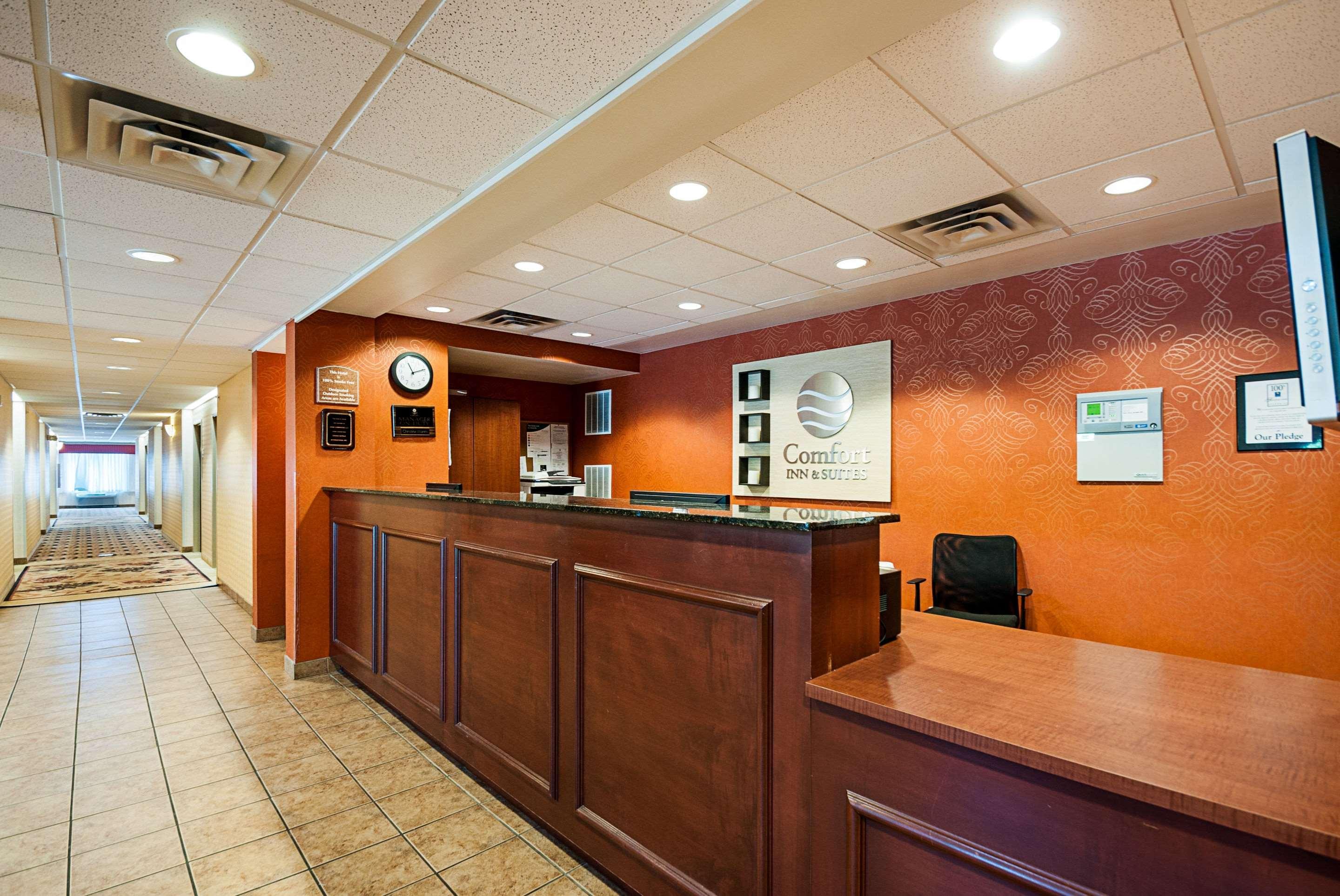 Comfort Inn & Suites Cambridge Exterior foto