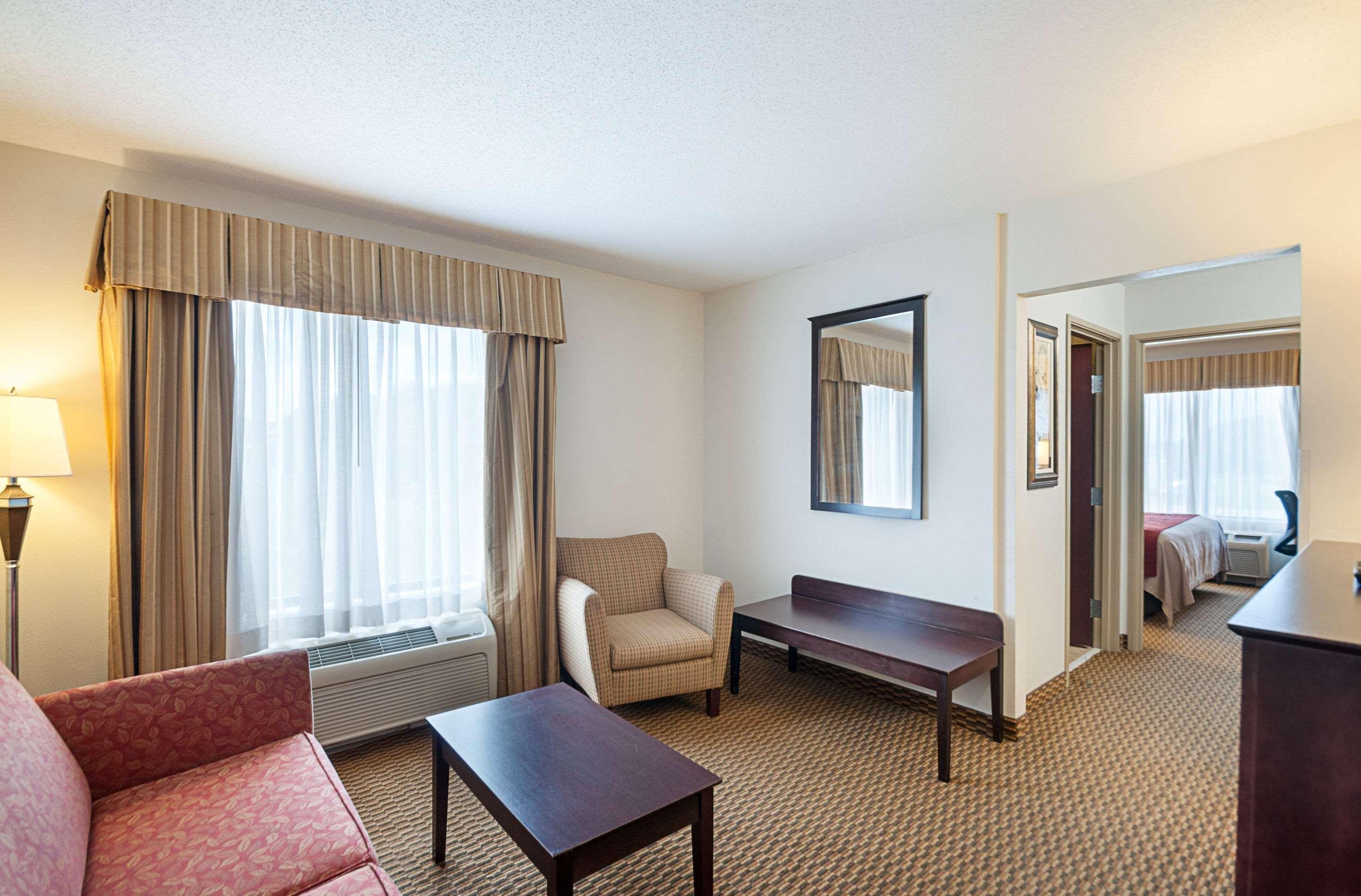 Comfort Inn & Suites Cambridge Exterior foto
